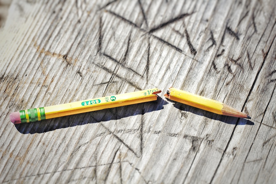 yellow pencil on gray wooden surface - Educational content about ki-tools